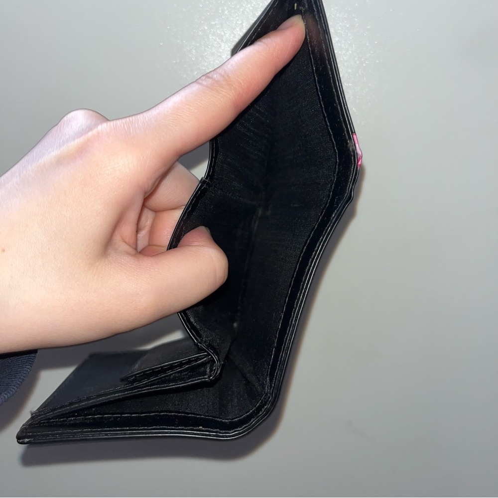 Wallet! - Picture 4 of 6